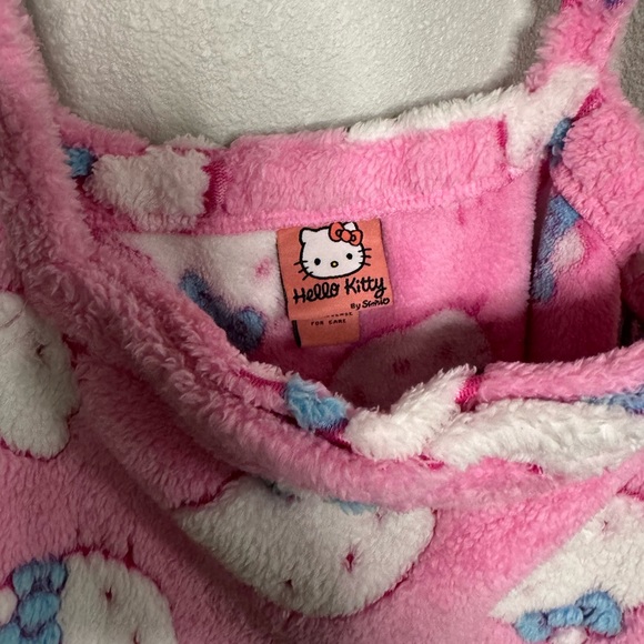 Pink Hello Kitty Robe - Picture 4 of 4